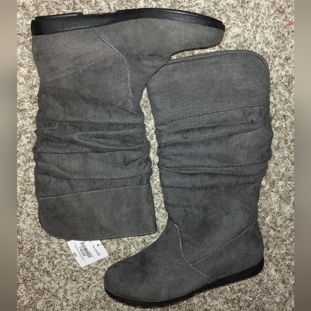 St. John's Bay Women's Kimble Flat Heel Slouchy Boots Color Gray Size 7